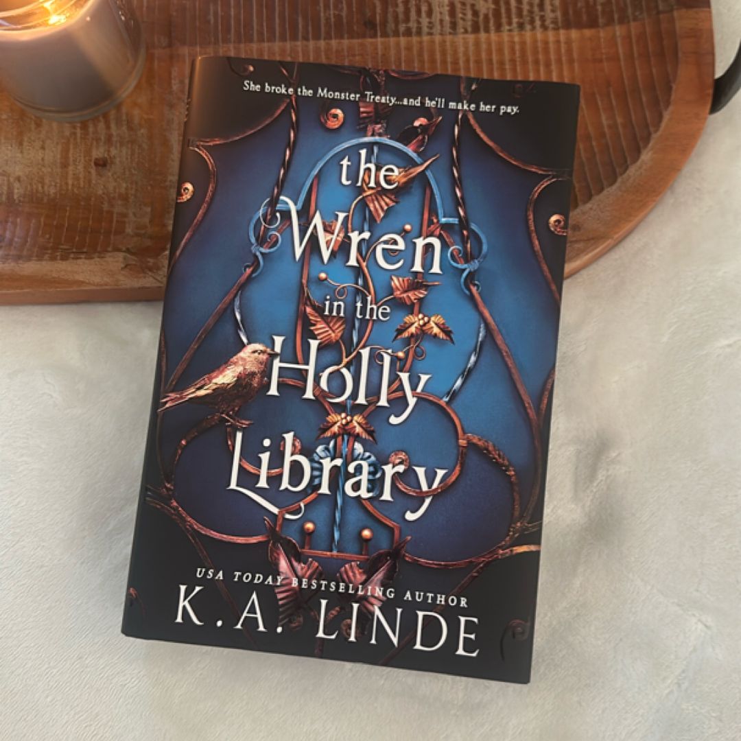 The Wren in the Holly Library (Deluxe Limited Edition)