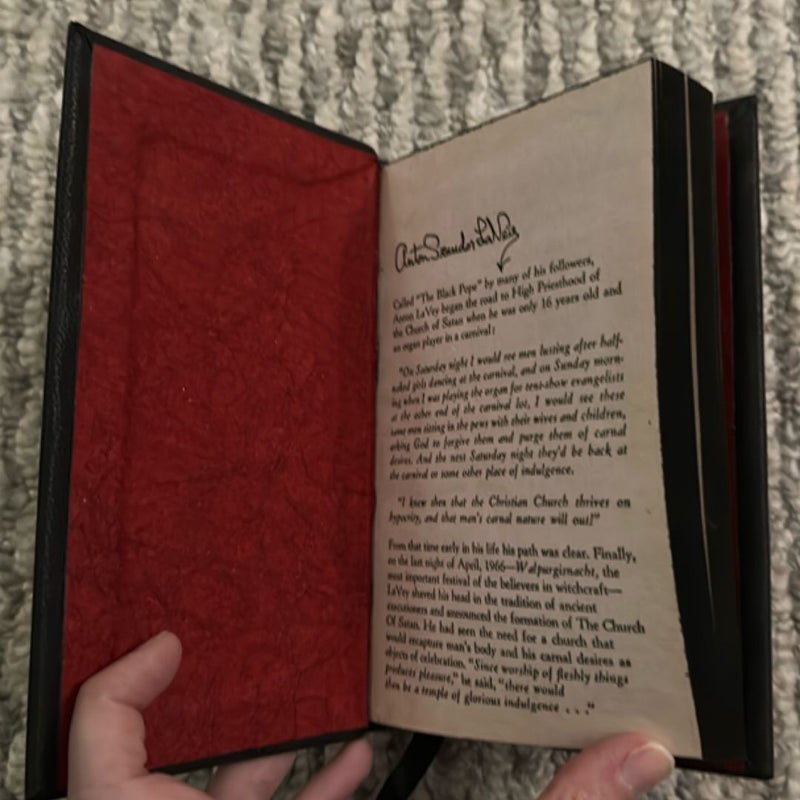 The Satanic Bible (Rebound)