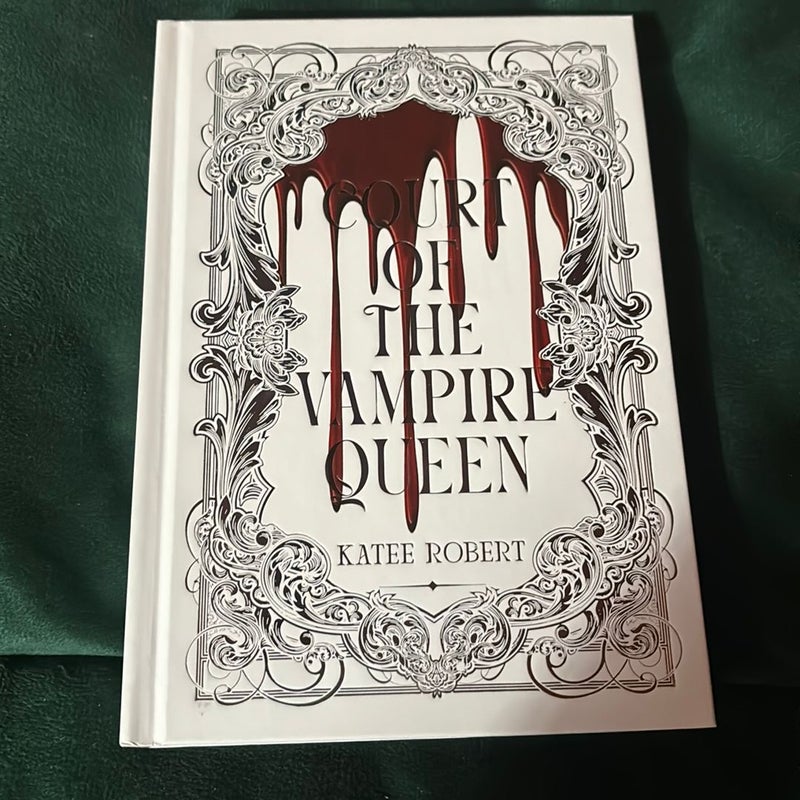 Court top of the Vampire Queen *signed* Katee Robert