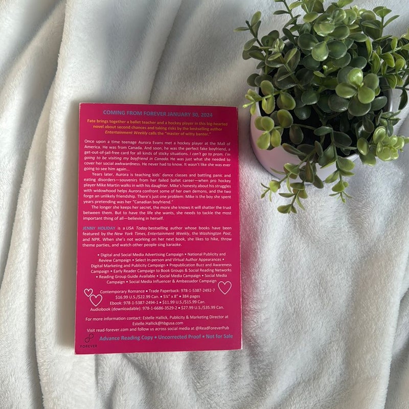 Canadian Boyfriend by Jenny Holiday, Paperback | Pangobooks