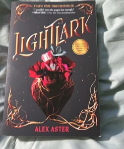 Lightlark (the Lightlark Saga Book 1)