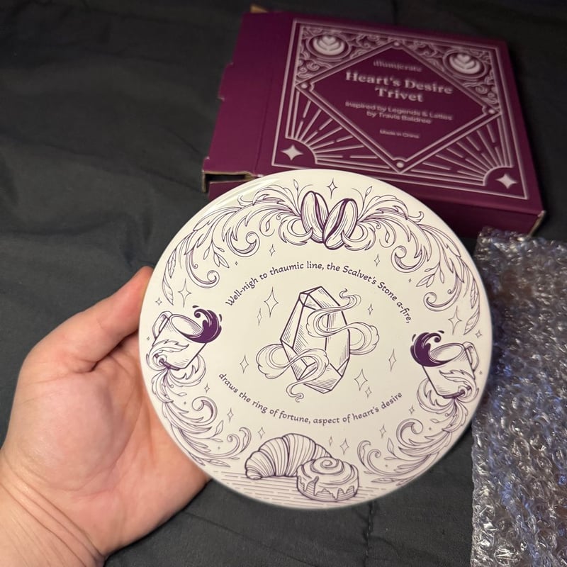 Illumicrate Legends & Lattes Trivet