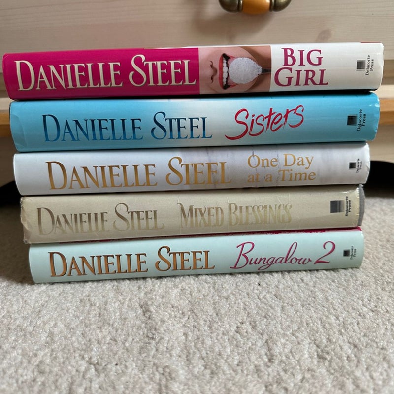 5 books of Danielle Steel 