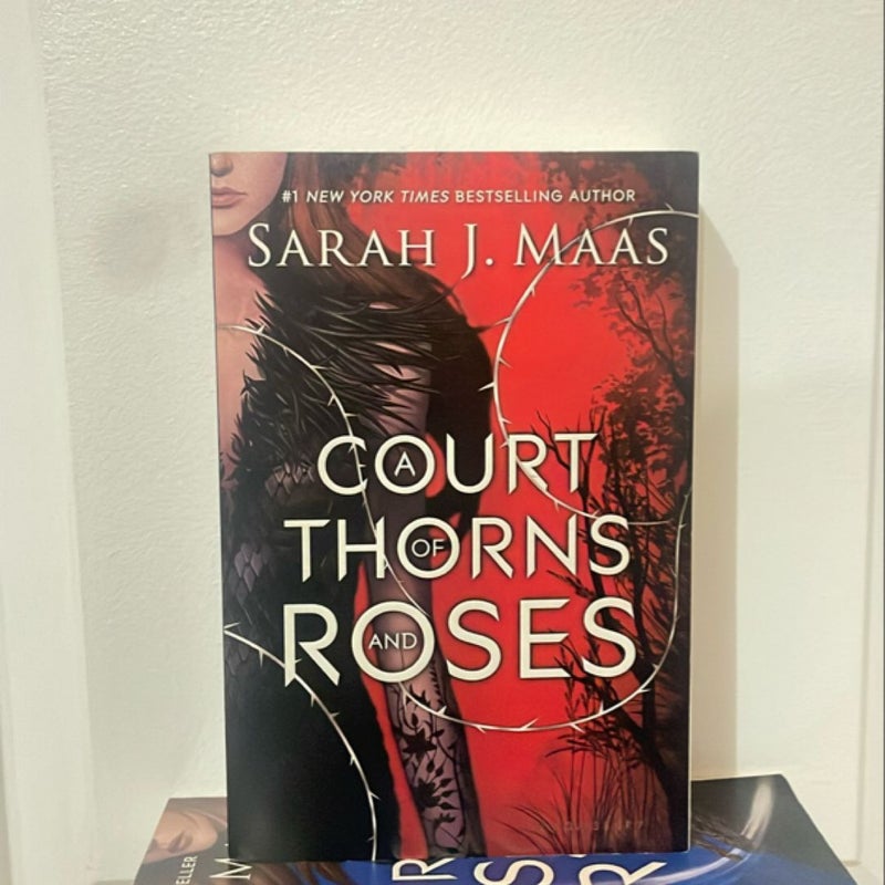 A Court of Thrones and Roses