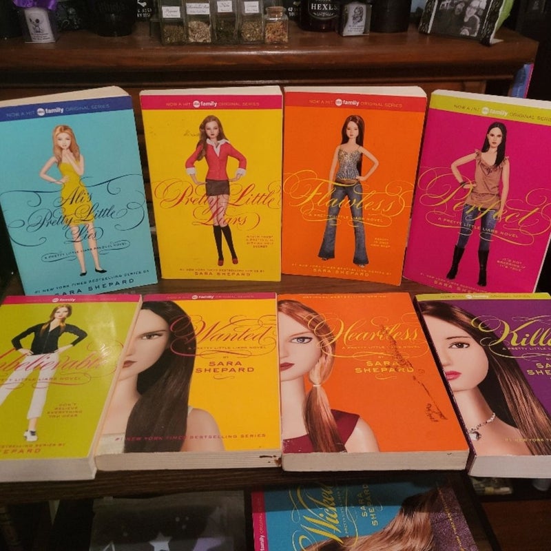 Pretty Little Liars 16 Book Bundle