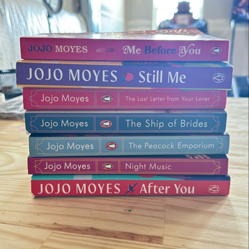 Bundle of jojo moyes books 