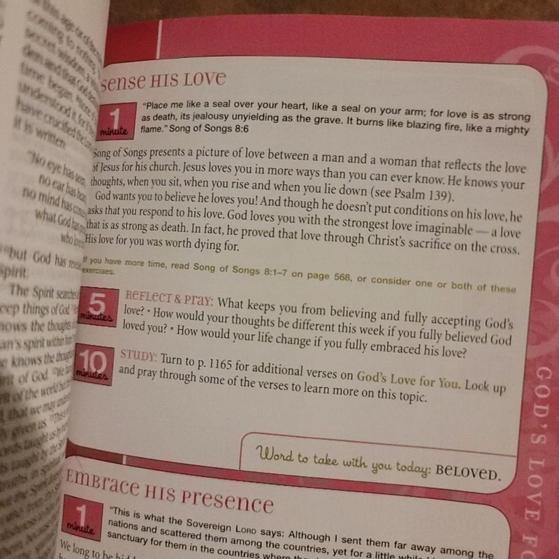 NIV Busy Mom's Bible, Italian Duo Tone (Words of Jesus Appear in Red)