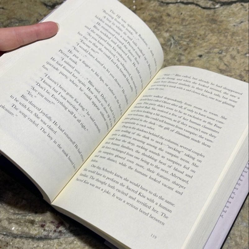 Masquerade (Blue Bloods, Vol. 2)