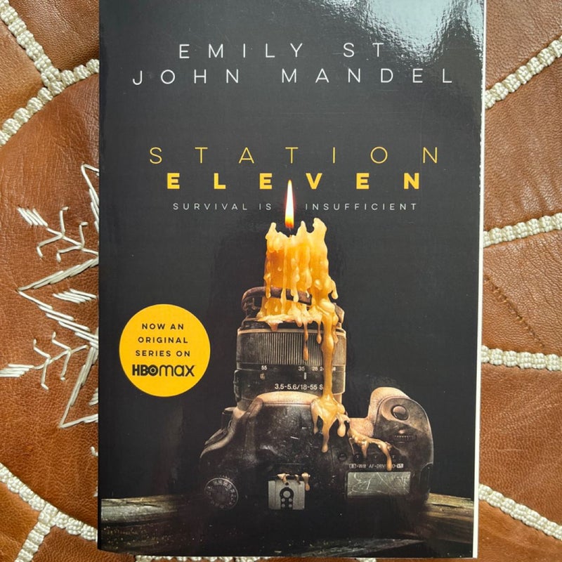 Station Eleven (Television Tie-In)