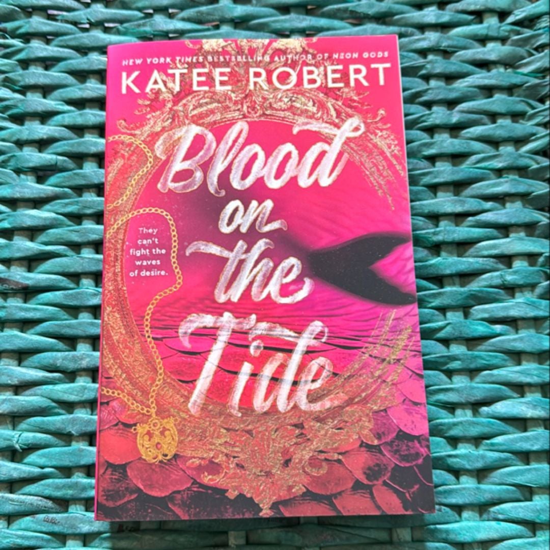 Blood on the Tide by Katee Robert, Paperback Pangobooks