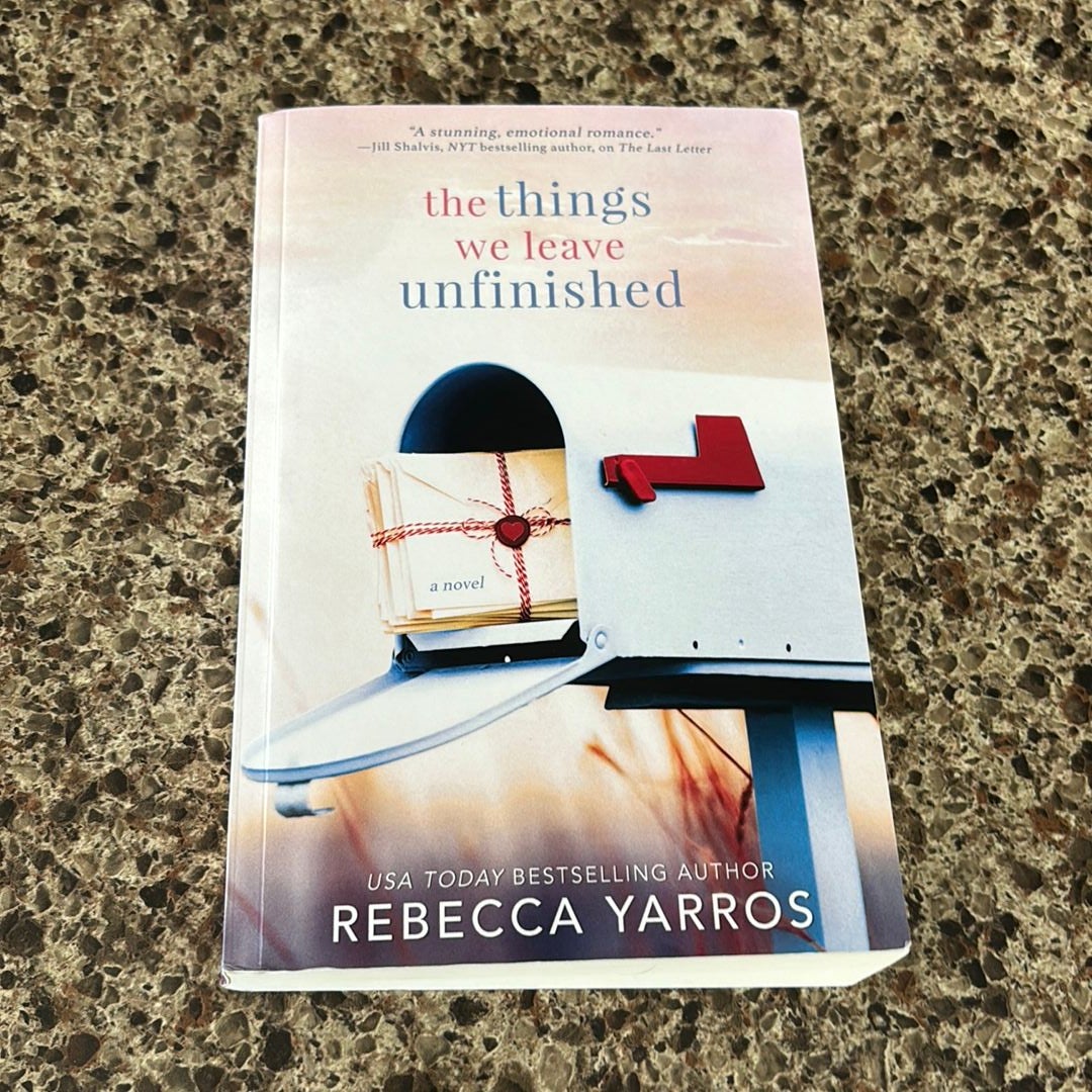 The Things We Leave Unfinished by Rebecca Yarros, Paperback Pangobooks