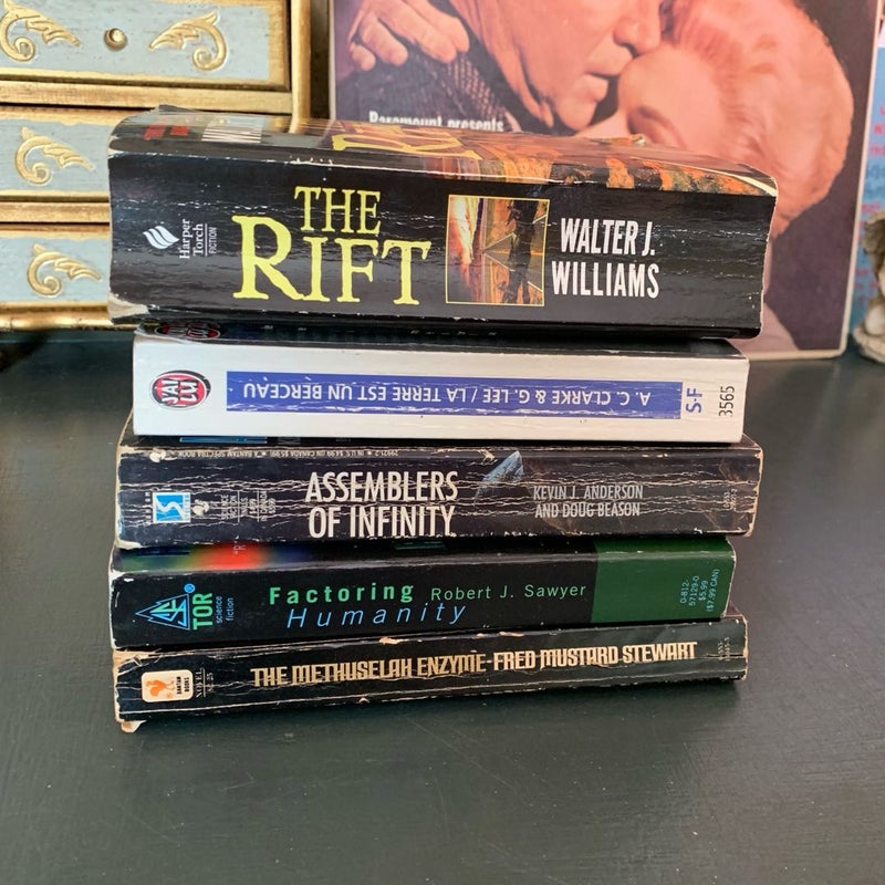 Classic Sci-Fi 5-Book Bundle