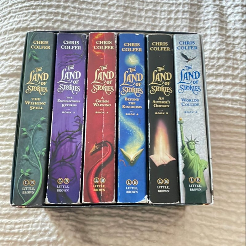 The Land of Stories Complete Paperback Gift Set