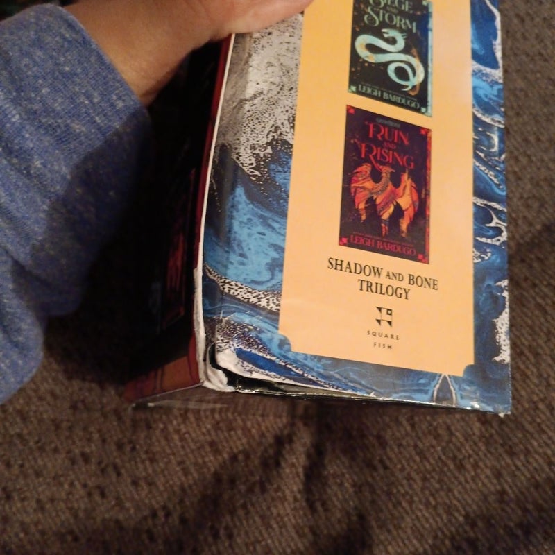 The Shadow and Bone Trilogy Boxed Set