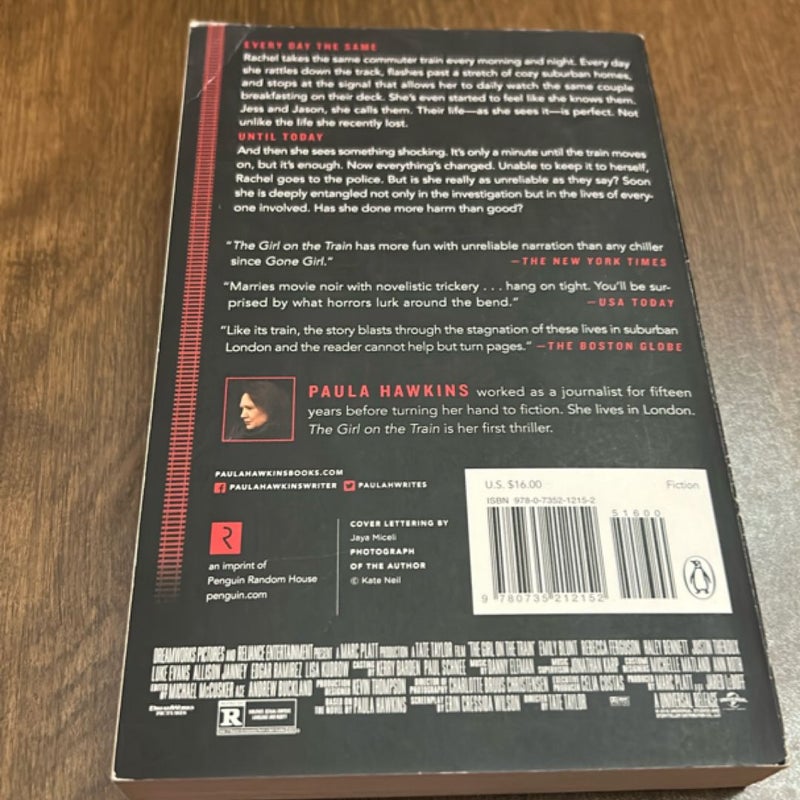 The Girl on the Train (Movie Tie-In)