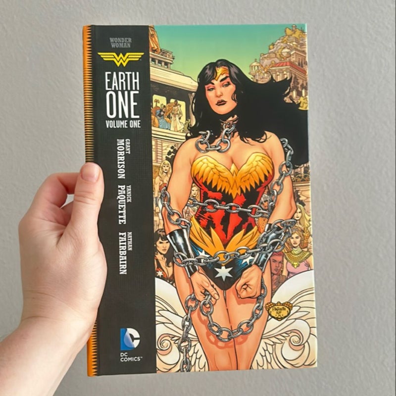 Wonder Woman: Earth One Vol. 1