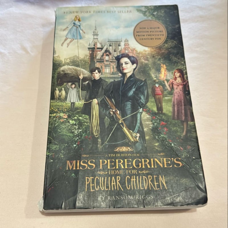 Miss Peregrine's Home for Peculiar Children (Movie Tie-In Edition)