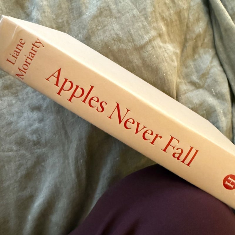 Apples Never Fall