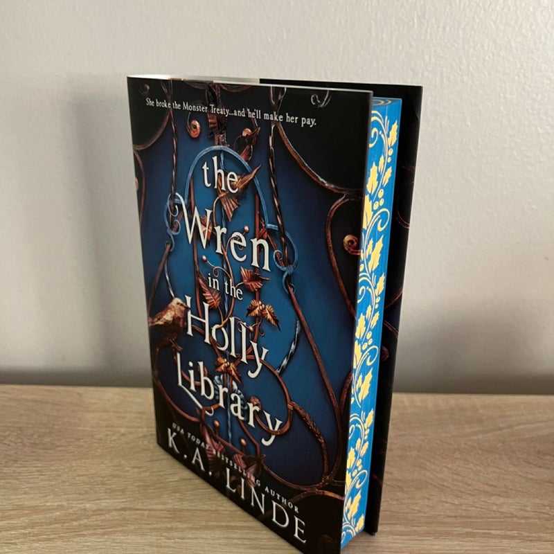 The Wren in the Holly Library (Deluxe Limited Edition)