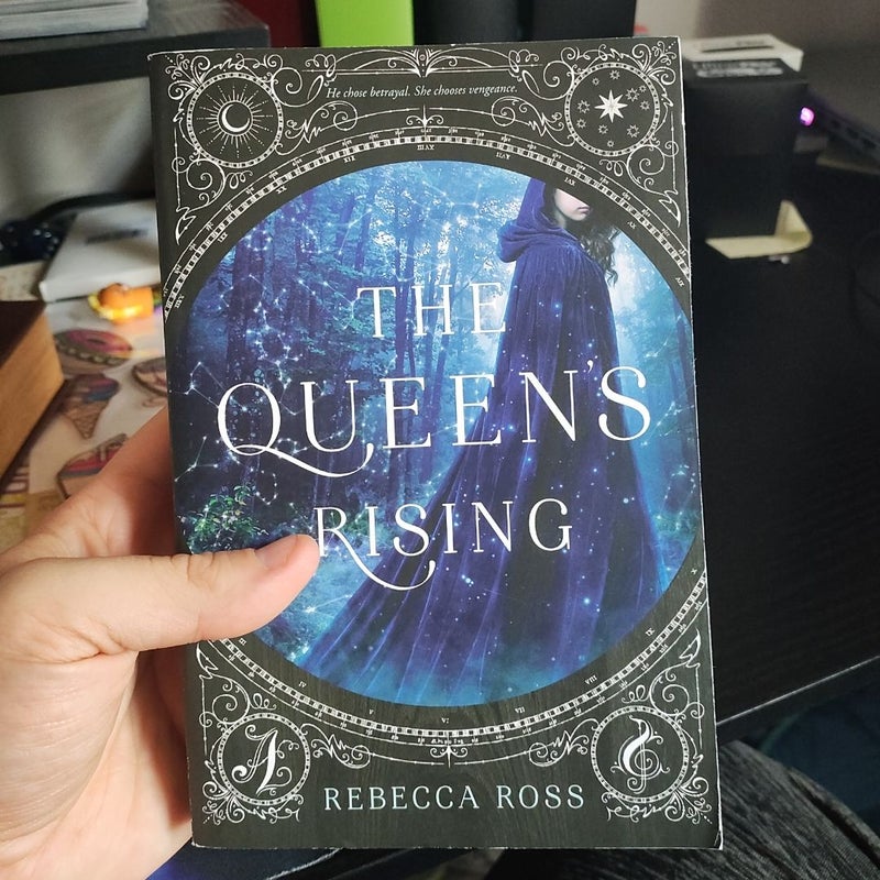 The Queen's Rising by Rebecca Ross