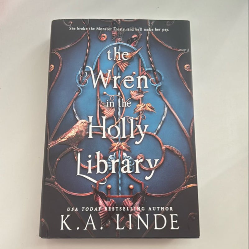 The Wren in the Holly Library (Deluxe Limited Edition)