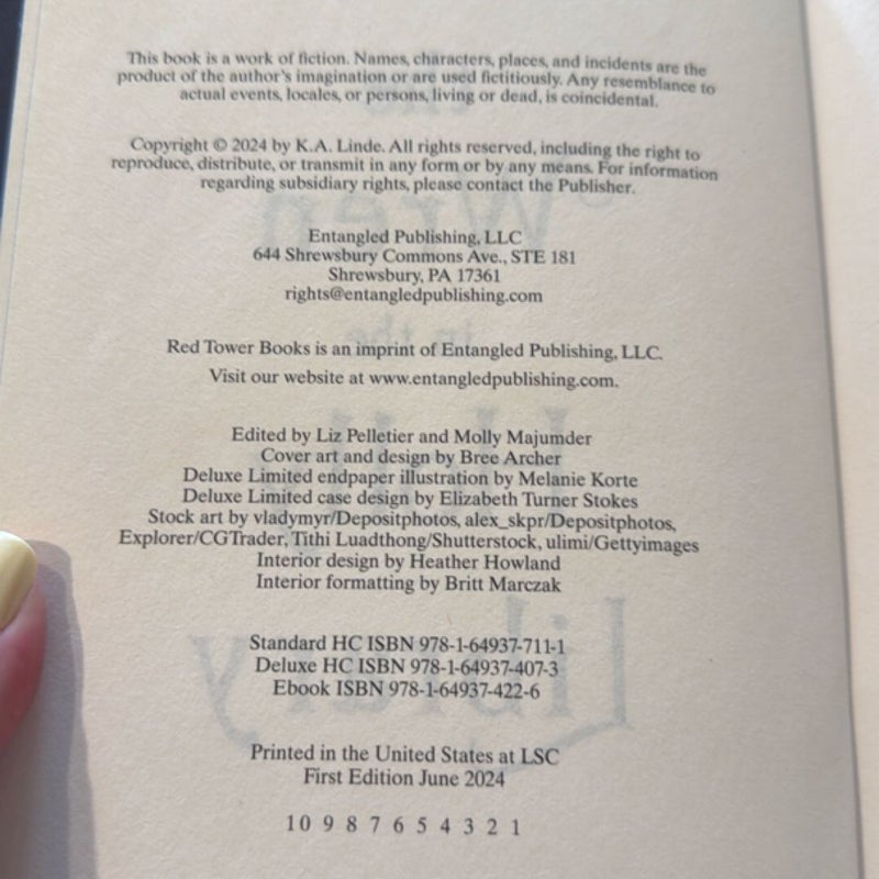 The Wren in the Holly Library (Deluxe Limited Edition)