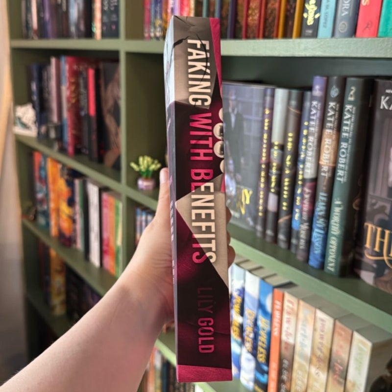Faking with Benefits LAST CHAPTER EDITION