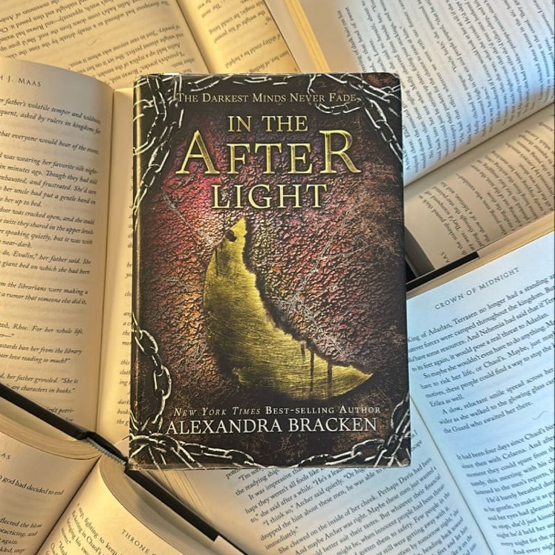 In the Afterlight (a Darkest Minds Novel, Book 3)