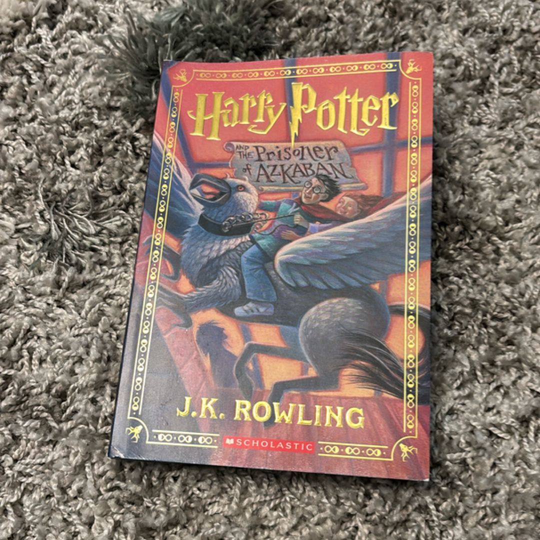Harry Potter and the Prisoner of Azkaban (Stenciled Edges) (Harry Potter, Book 3)