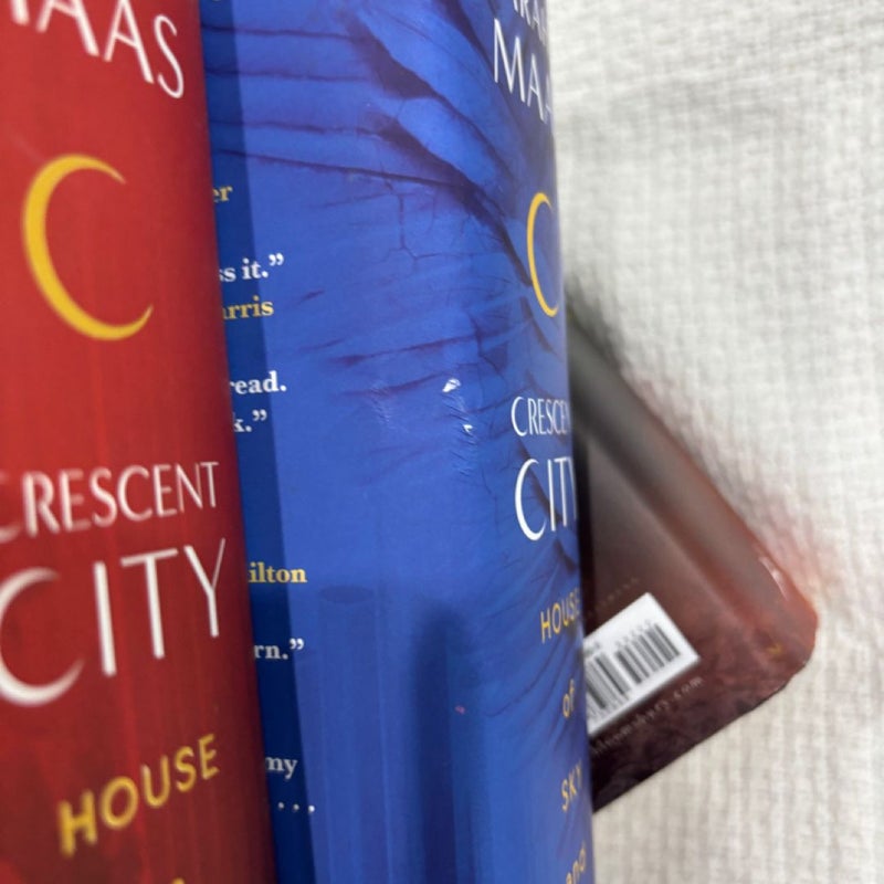 UNREAD Crescent city series (house of earth and blood, house of flame and shadow, house of sky and breath)