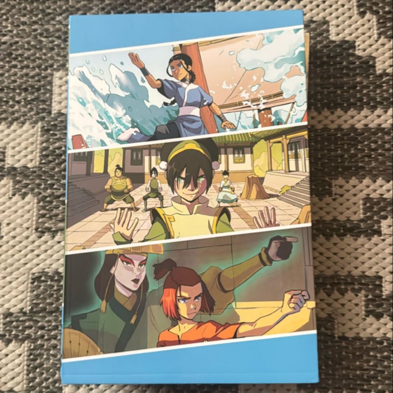 Avatar: the Last Airbender--Team Avatar Treasury Boxed Set (Graphic Novels)
