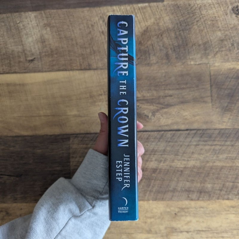 Capture the Crown: A Gargoyle Queen Novel