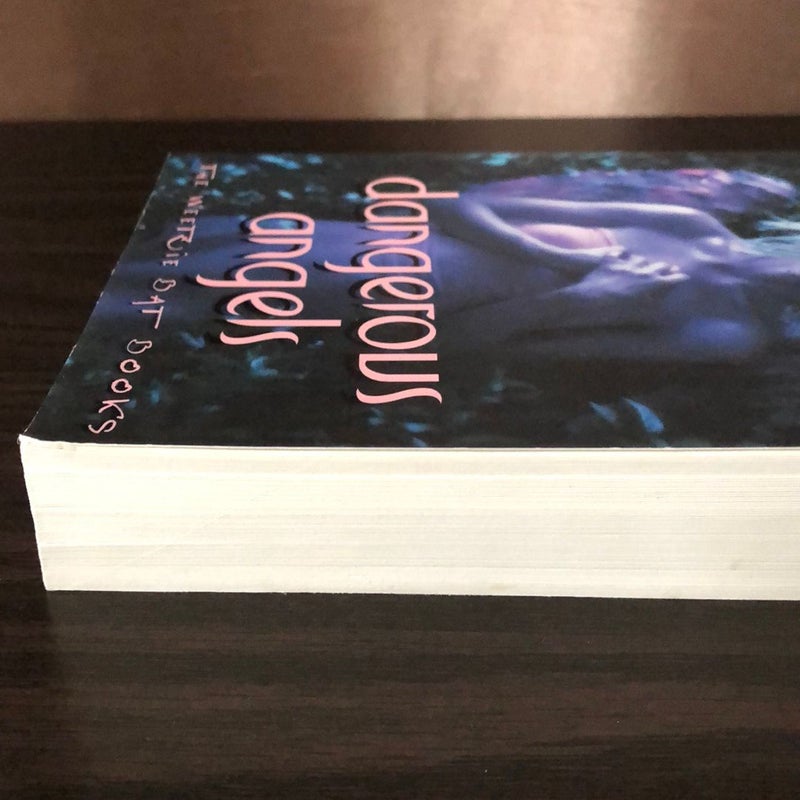 【中古】 Dangerous Angels: Five Weetzie Bat Books/HARPERCOLLINS/Francesca Lia Block Amazon.com: Dangerous Angels: Five Weetzie Bat Books