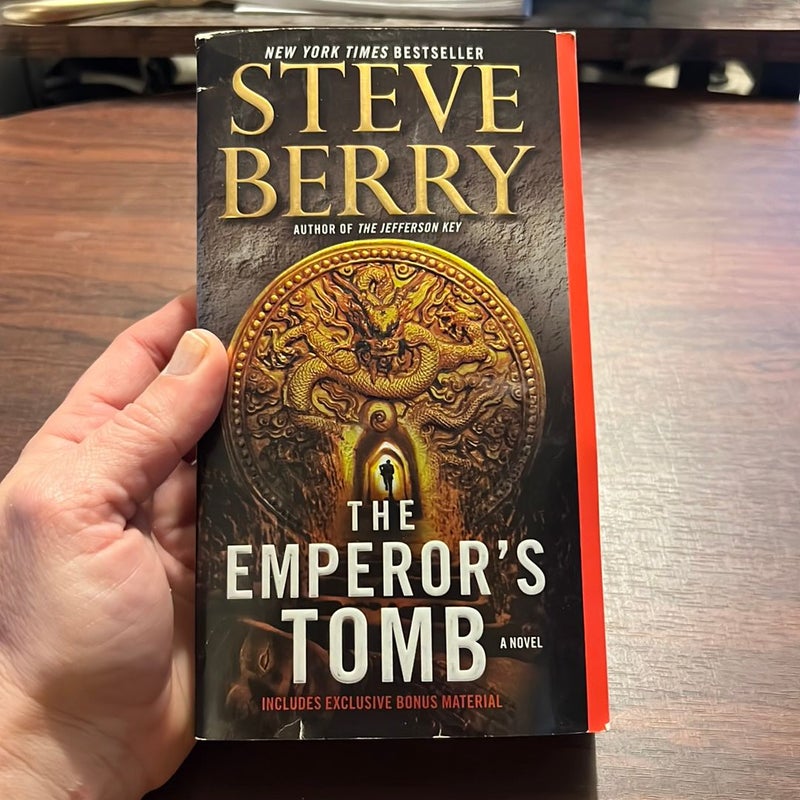 The Emperor's Tomb (with Bonus Short Story the Balkan Escape)