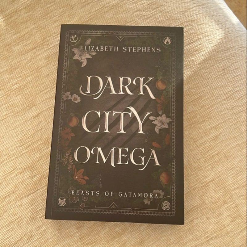 Dark City Omega (probably smut edition) 