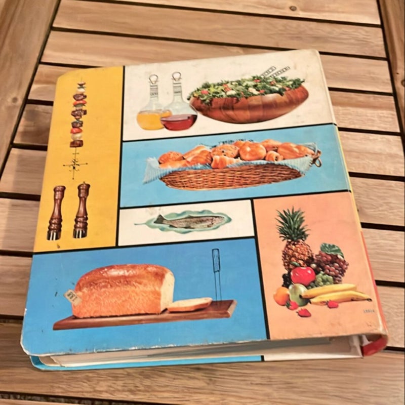 Betty Crocker’s New Picture Cook Book (1961)