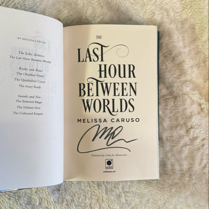 The Last Hour Between Worlds (Illumicrate exclusive edition)