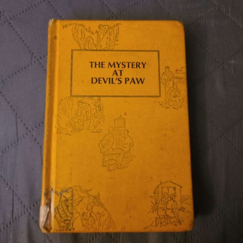 Hardy Boys 38: Mystery at Devil's Paw