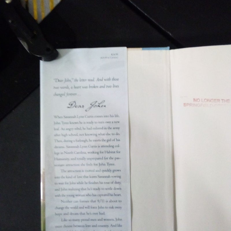 Dear John - A Nicholas Sparks Novel #1 New York Times Bestselling Author
