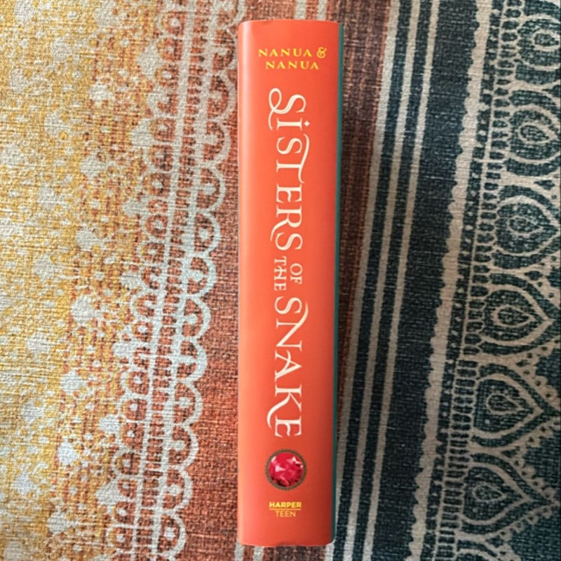 Sisters of the Snake (Owlcrate Special Edition)