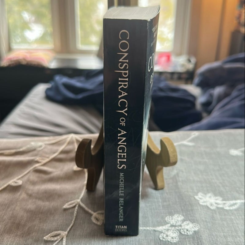 (First Edition) Conspiracy of Angels (Novels of the Shadowside)