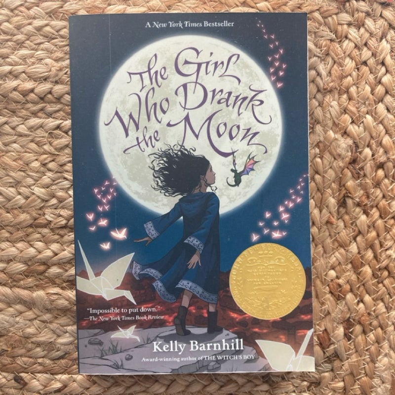 The Girl Who Drank the Moon (Winner of the 2017 Newbery Medal)