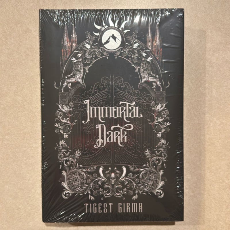 Immortal Dark (Owlcrate SE)