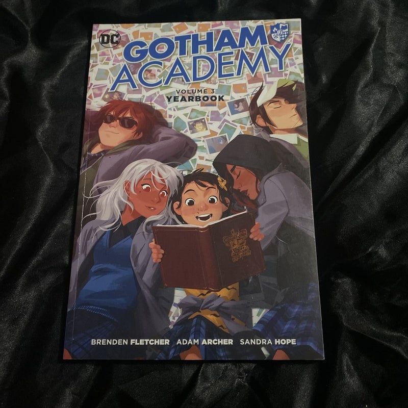 Gotham Academy Vol. 3: Yearbook