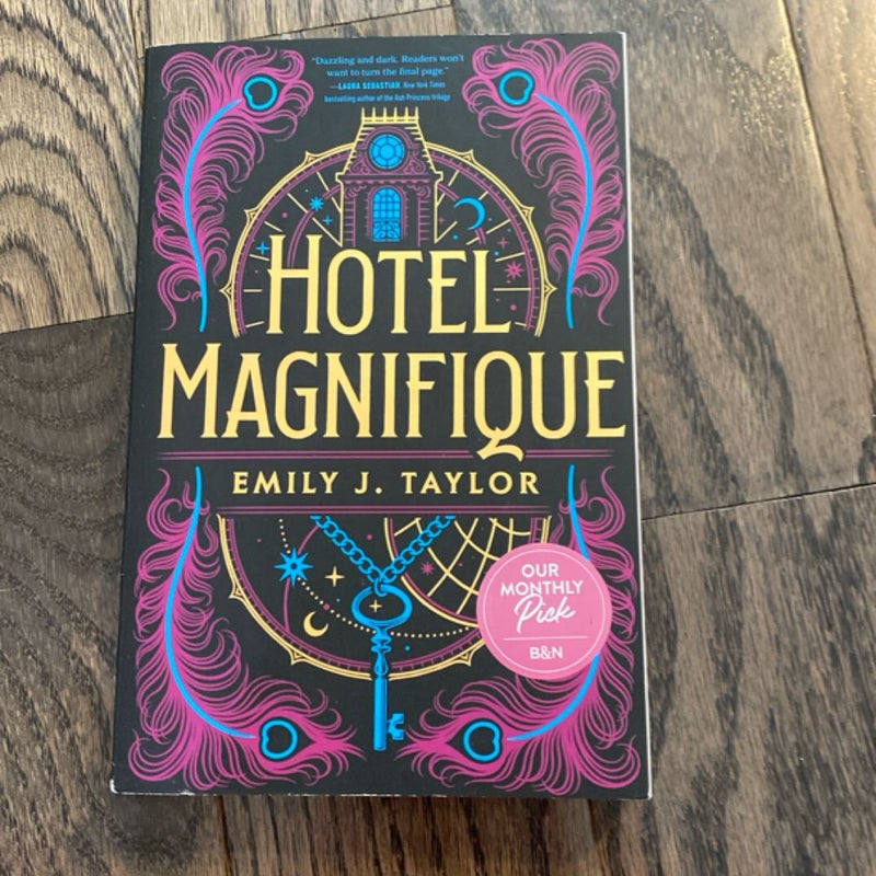 Hotel Magnifique