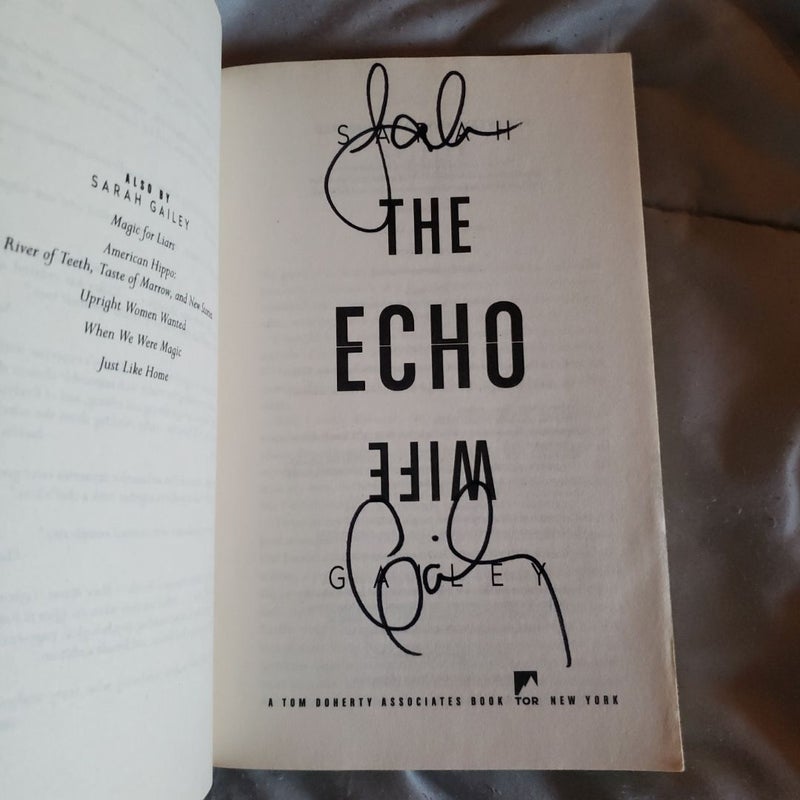 The Echo Wife (signed)