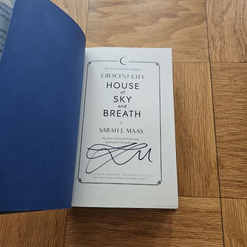 Signed Waterstones House of Sky and Breath by Sarah J. Maas