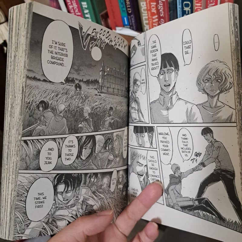 Attack on Titan 15