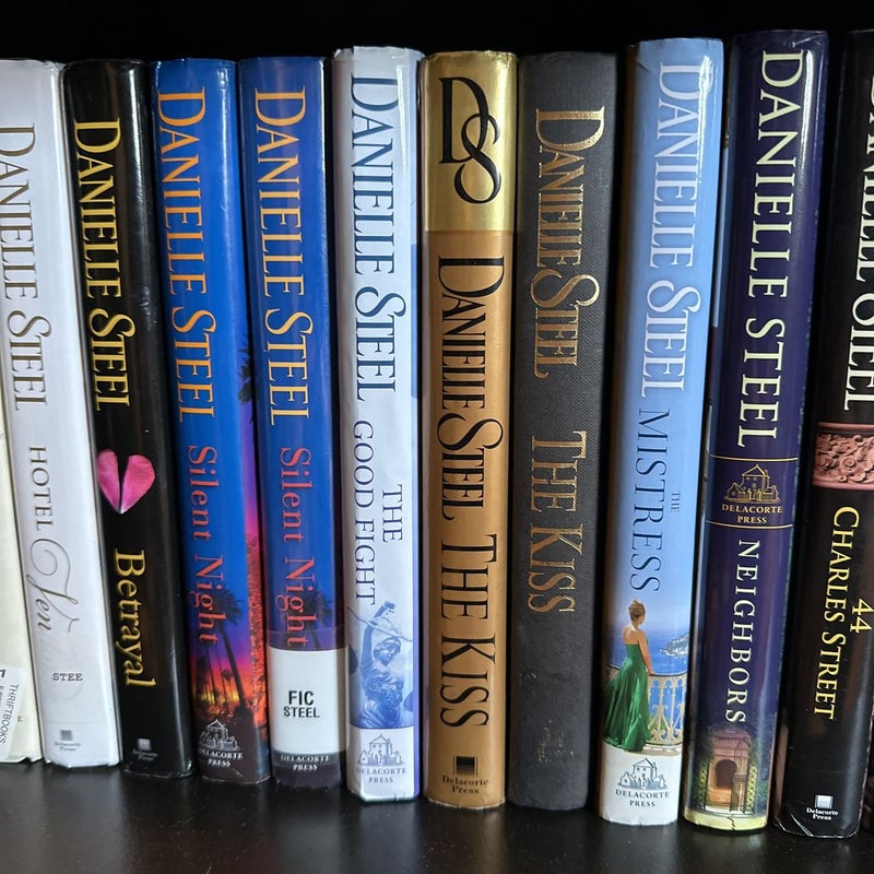 danielle steel 28 book collection $10 each or $25 for 5 or $200 for all
