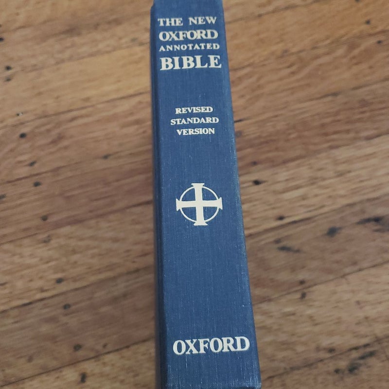 THE NEW OXFORD ANNOTATED BIBLE 